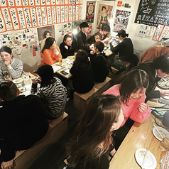 賑やかな店内 - Lively interior